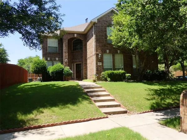$2,950 | 3029 Golden Gate Drive, Plano, TX 75025