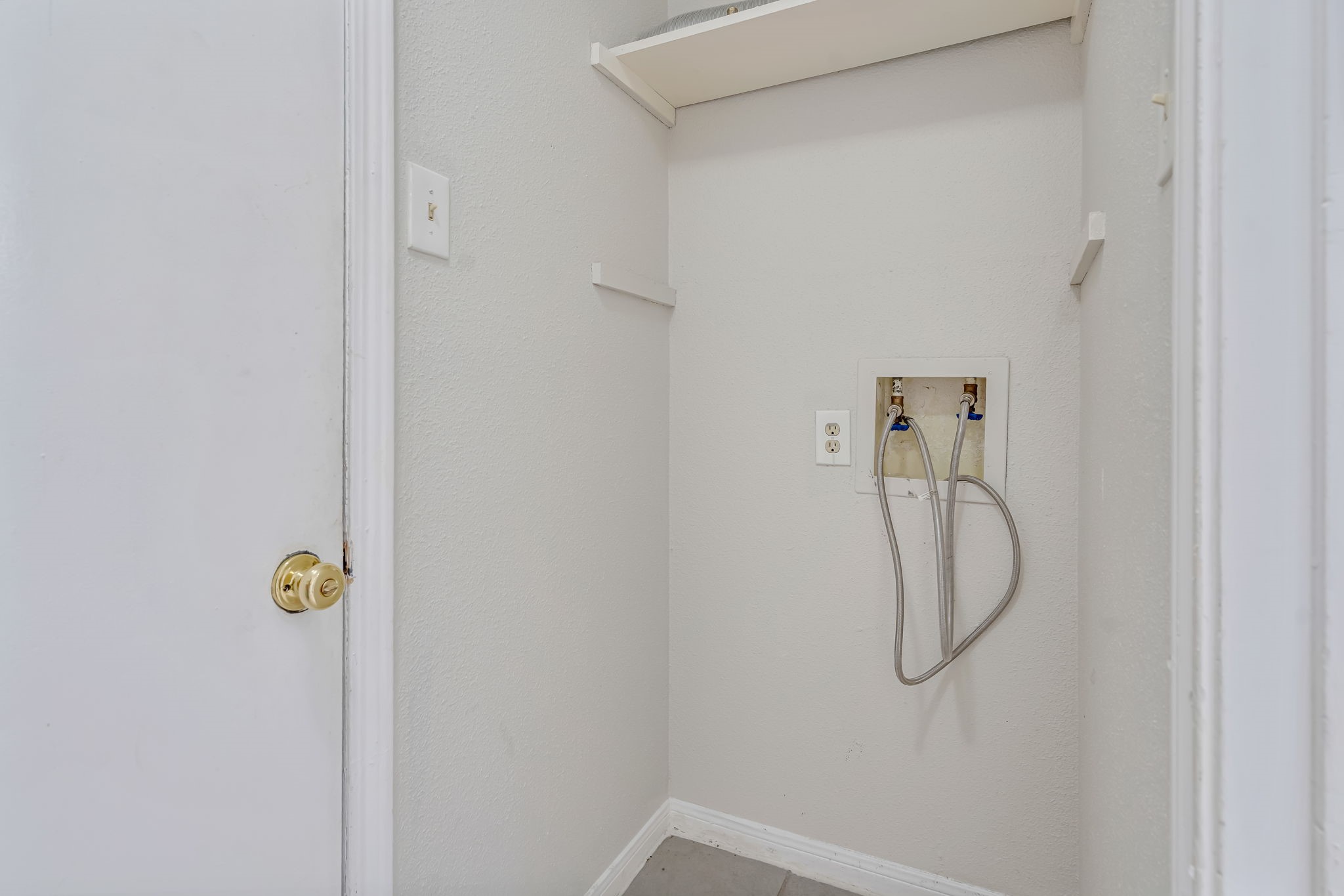 16722 Shrub Oak Drive Humble, TX 77396 - Photo 19 of 30 a bathroom with a shower