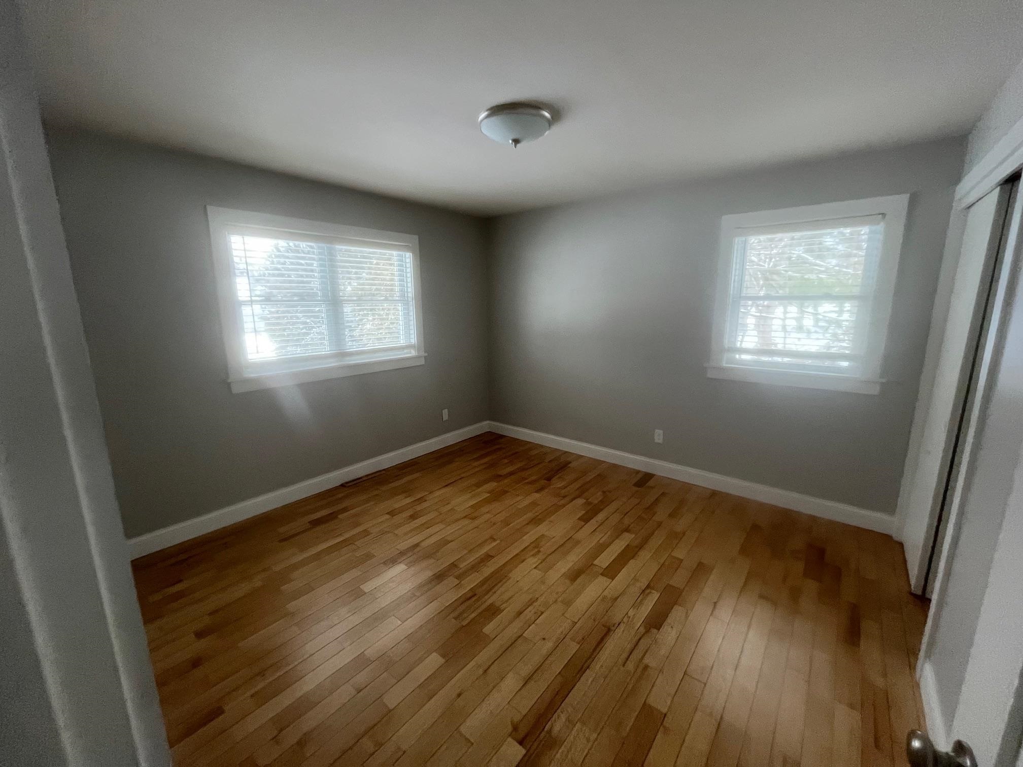 646 Sheridan Road Traverse City, MI 49686 - Photo 5 of 5 1918727-43a04bd4-f7a3-4a5c-bc5e-3b6884482012.JPG