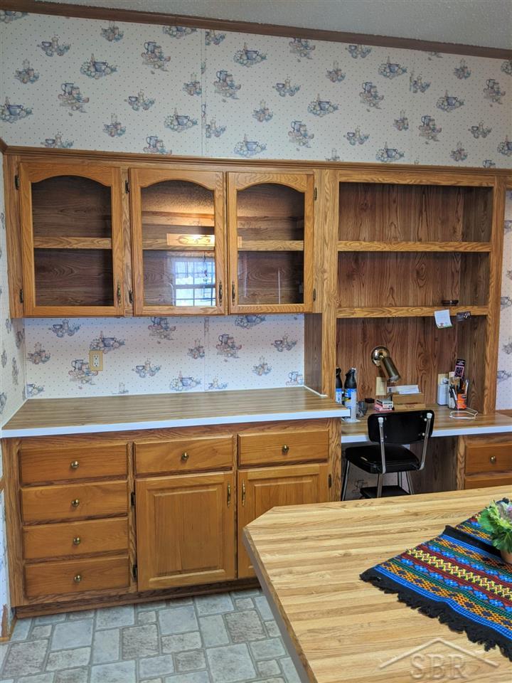 975 Schust Road Saginaw, MI 48604 - Photo 6 of 16