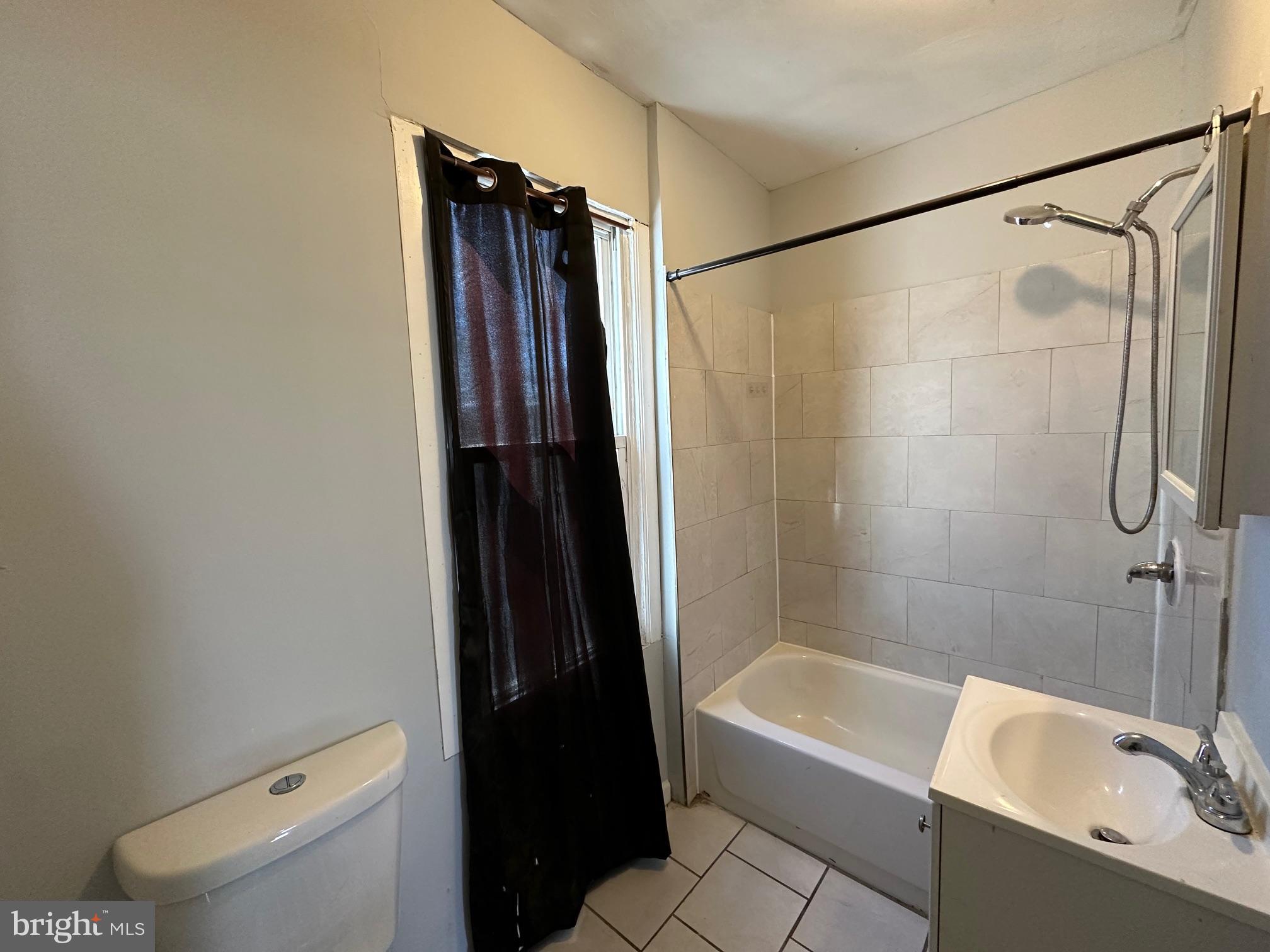 4255 North 17th Street Philadelphia, PA 19140 - Photo 14 of 17