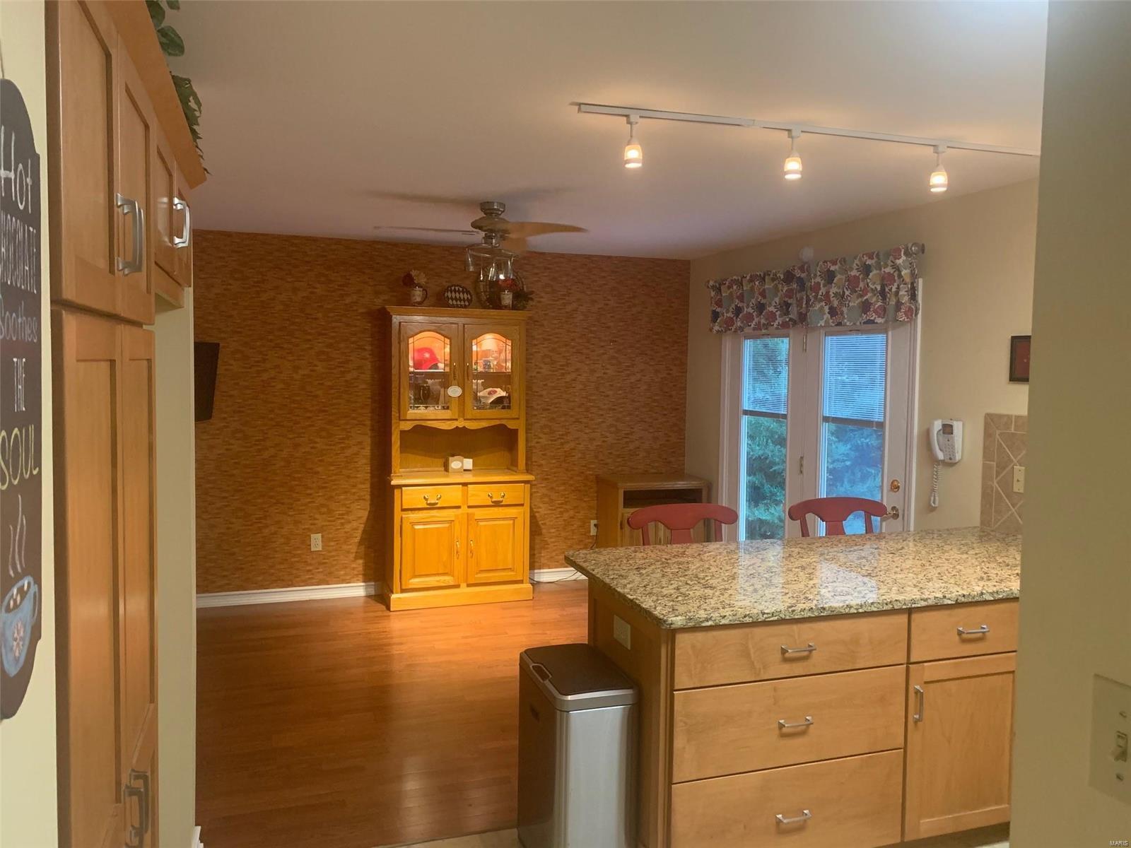 421 Arbor Spring Drive Ballwin, MO 63021 - Photo 9 of 29
