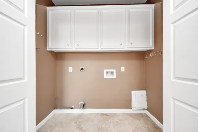 $334,500 | 8047 Oakwood Garden Street, Houston, TX 77040