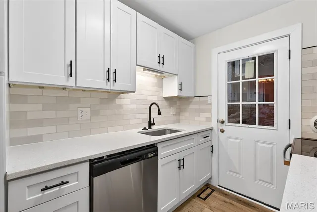 $99,900 | 4392 Chateau De Ville Drive, Unit A, St. Louis, MO 63129