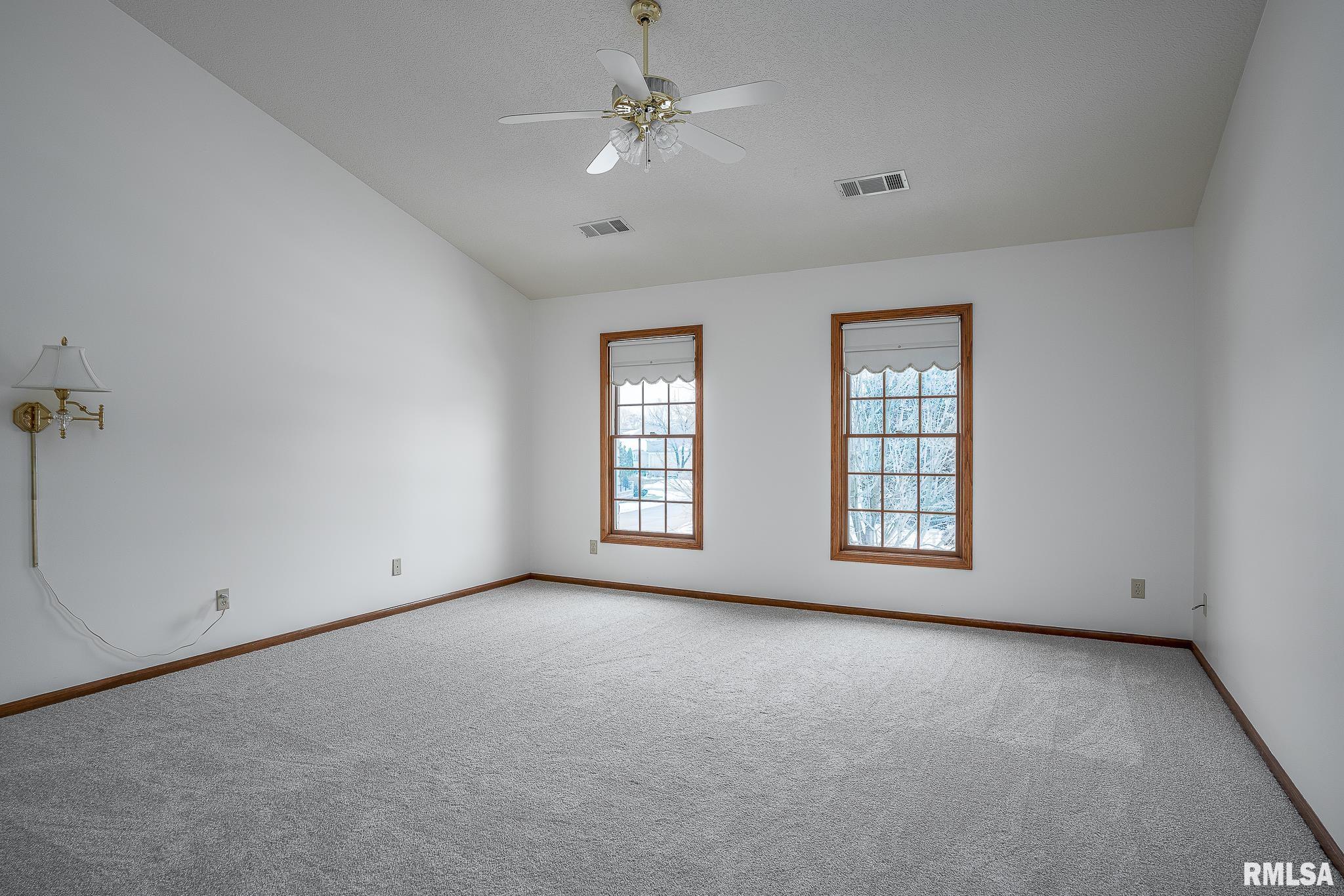 6650 James Road Bettendorf, IA 52722 - Photo 16 of 32 Gallery Image 16