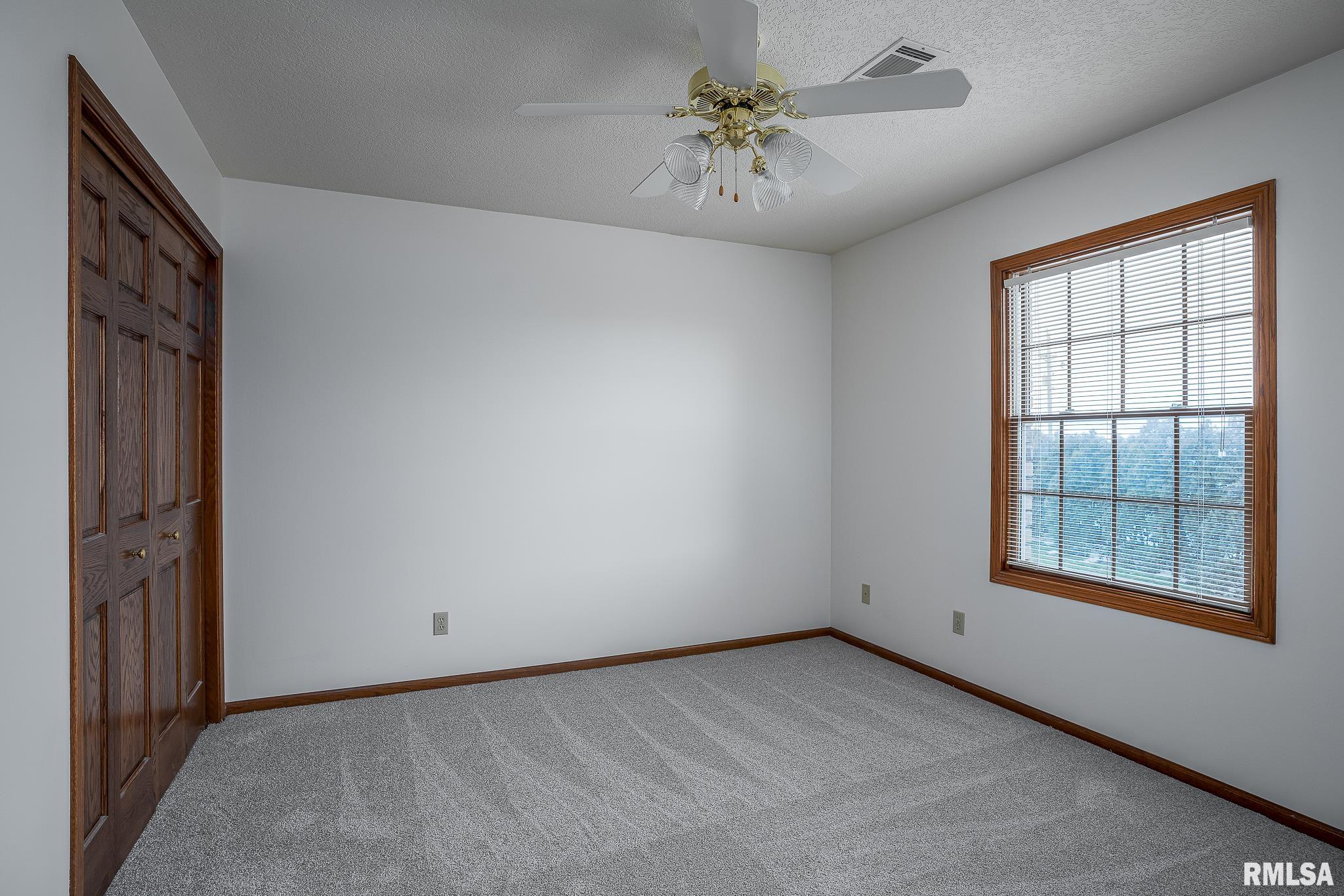 6650 James Road Bettendorf, IA 52722 - Photo 20 of 32 Gallery Image 20