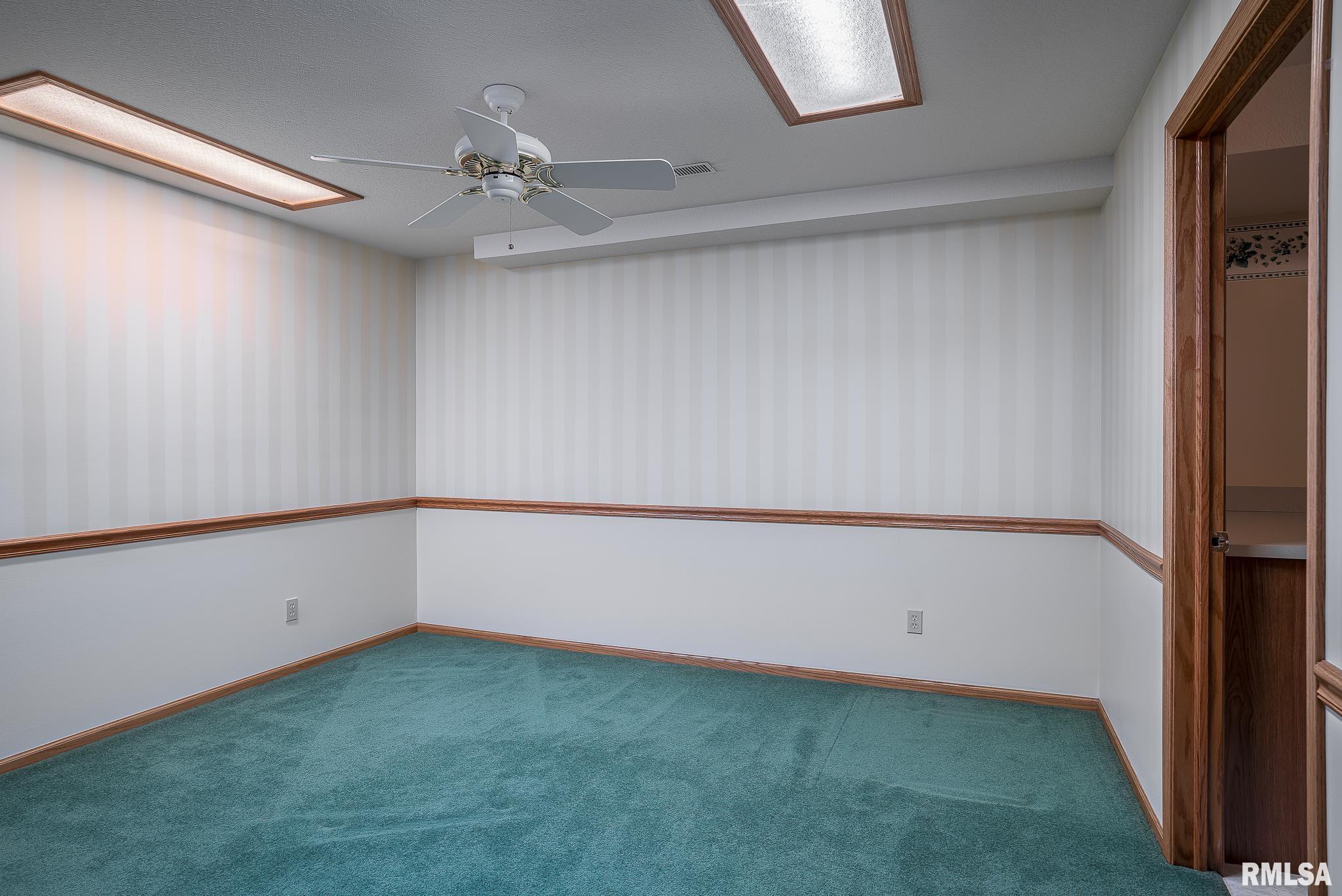 6650 James Road Bettendorf, IA 52722 - Photo 26 of 32 Gallery Image 26