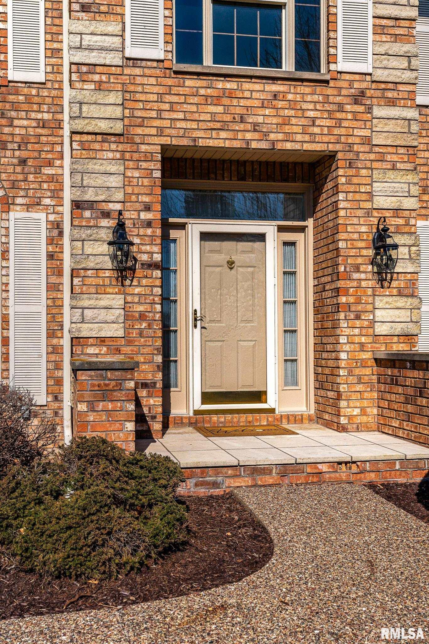 6650 James Road Bettendorf, IA 52722 - Photo 3 of 32 Gallery Image 3