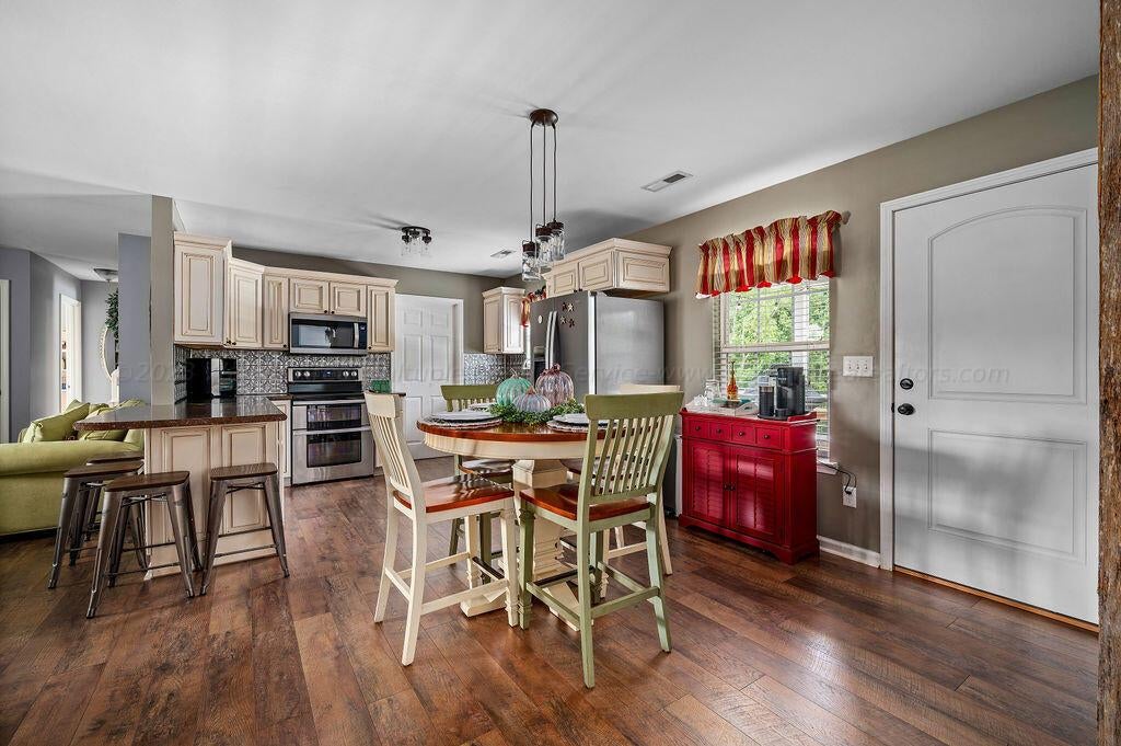 1944 Blooming Grove Road Jasper, AL 35504 - Photo 10 of 33 Gallery Image 10