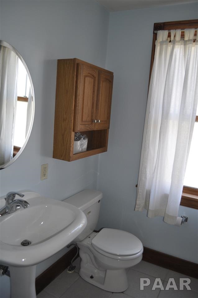 4236 North Prospect Road Peoria, IL 61603 - Photo 15 of 33