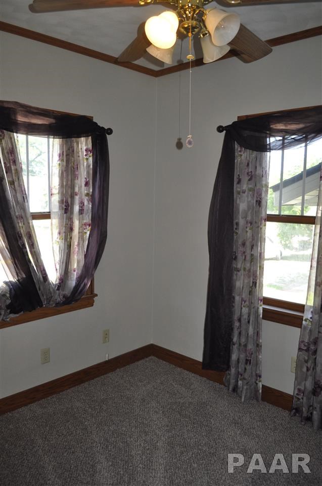 4236 North Prospect Road Peoria, IL 61603 - Photo 16 of 33