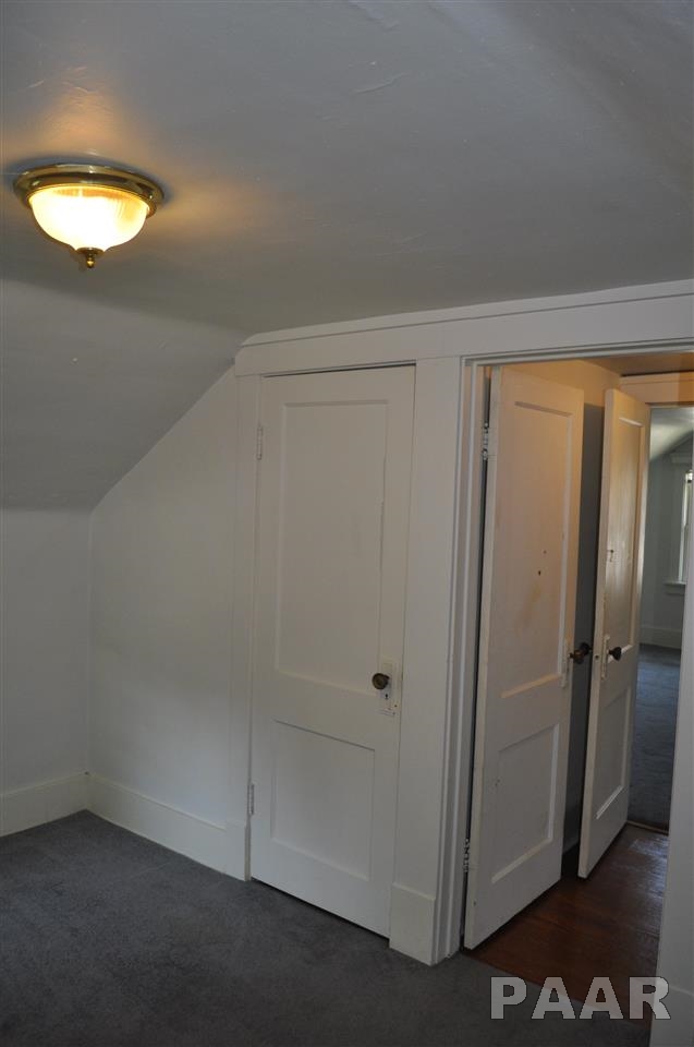 4236 North Prospect Road Peoria, IL 61603 - Photo 21 of 33