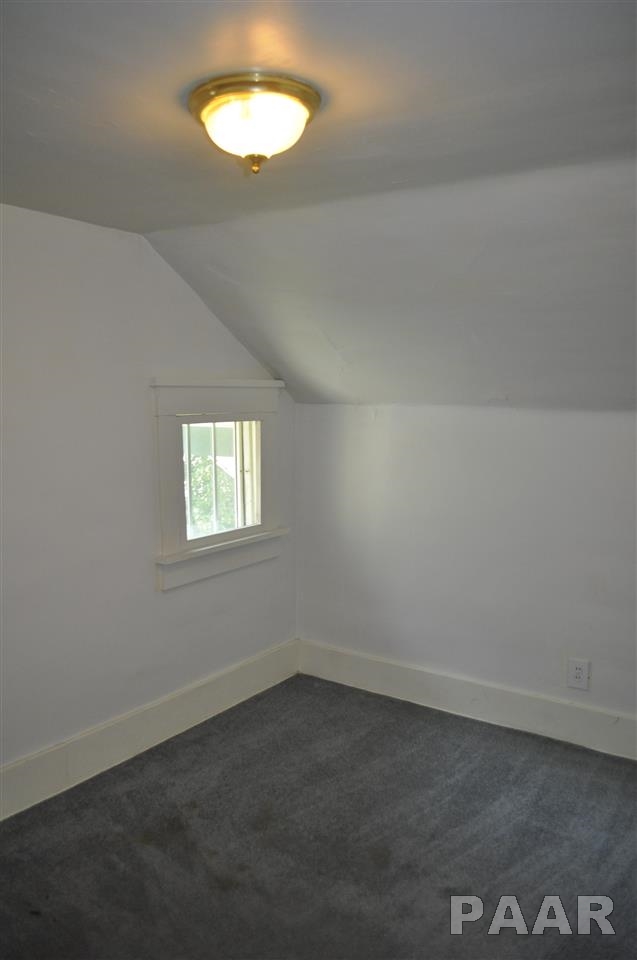 4236 North Prospect Road Peoria, IL 61603 - Photo 22 of 33