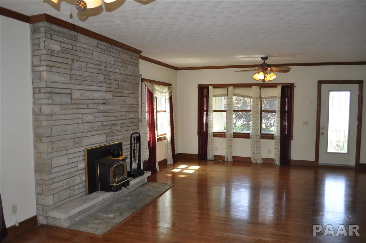 4236 North Prospect Road Peoria, IL 61603 - Photo 5 of 33