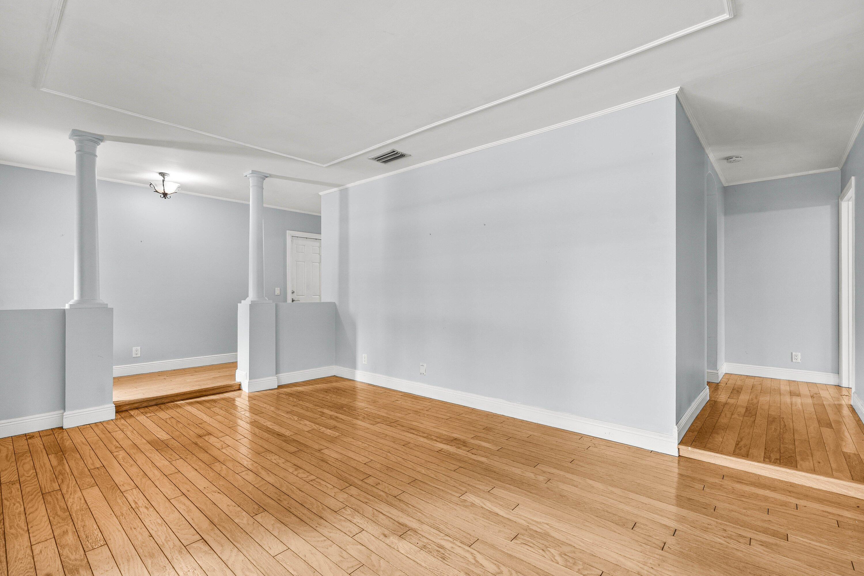1775 Southwest 8th Street Boca Raton, FL 33486 - Photo 4 of 24 024-1775Southwest8thStreet-BocaRaton-FL-