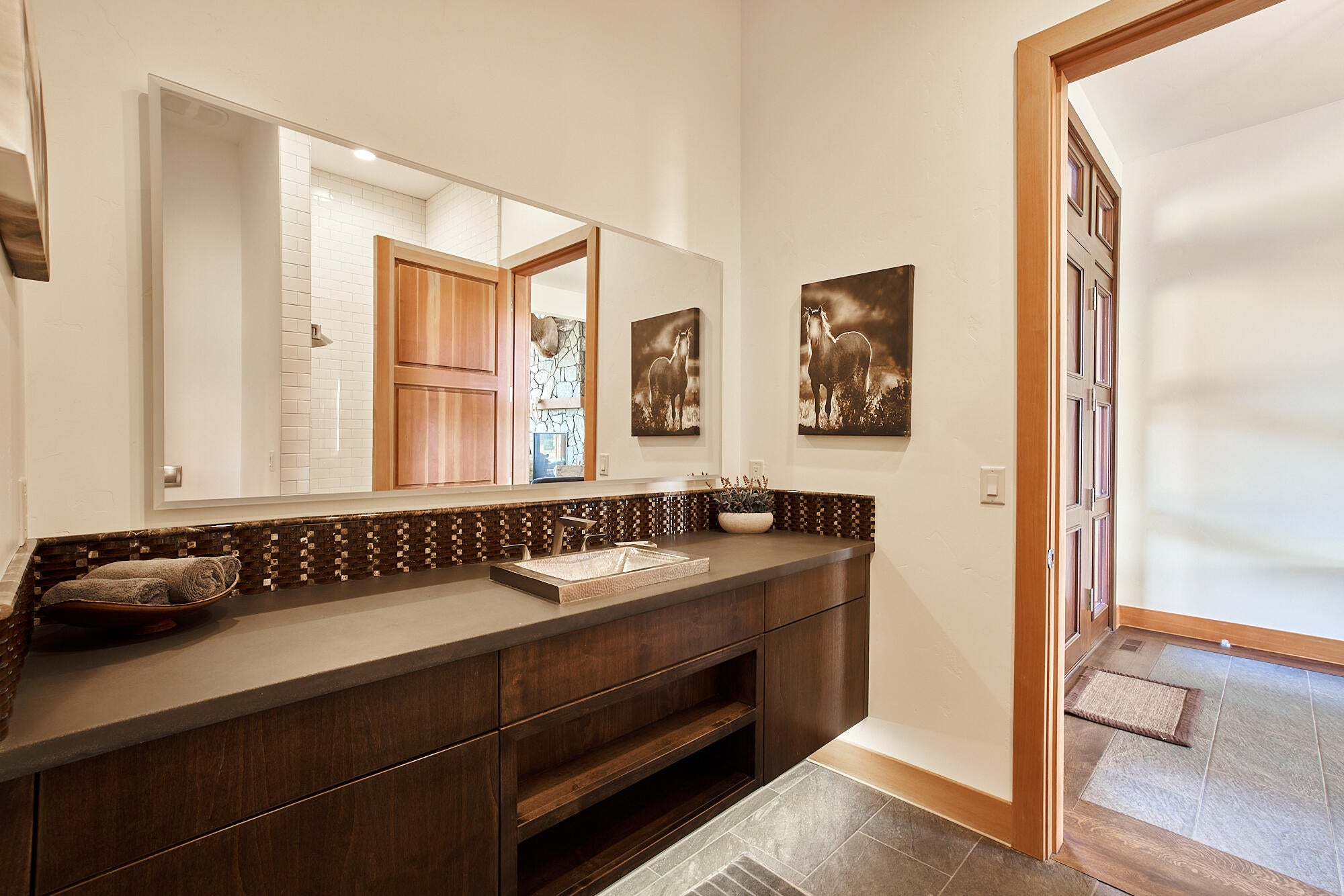 19525 Innes Market Road Bend, OR 97703 - Photo 23 of 56 The 2nd primary bathroom of the Main home.