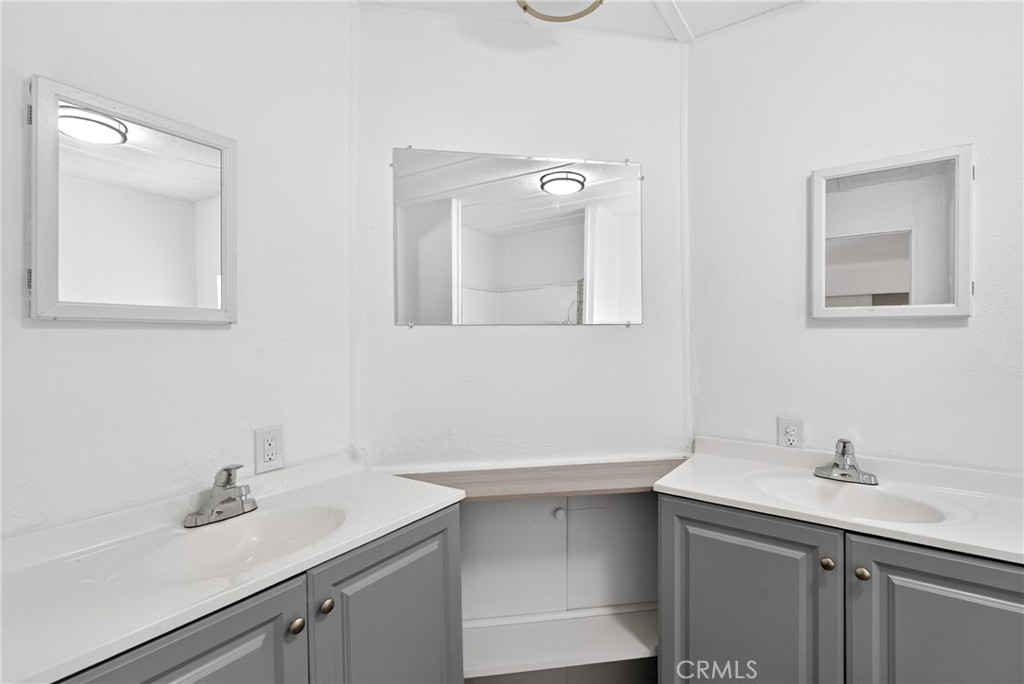 1025 South Riverside Avenue, Unit 38 Rialto, CA 92376 - Photo 34 of 41 Gallery Image 34