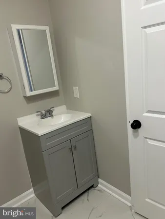 $1,300 | 720 North Port Street, Baltimore, MD 21205