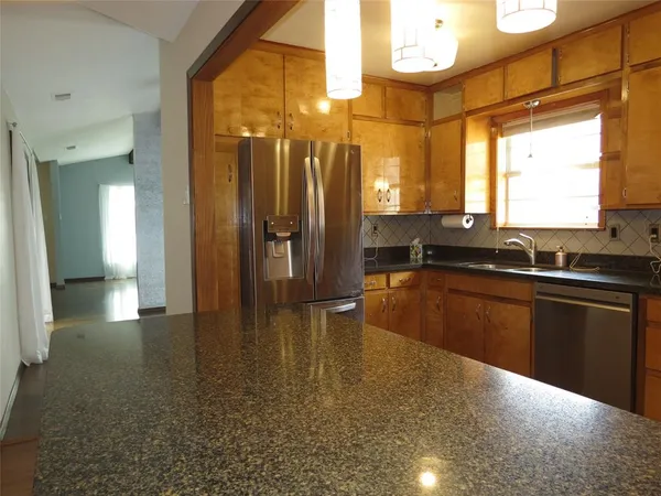 $3,700 | 10505 Swallow Lane, Dallas, TX 75218