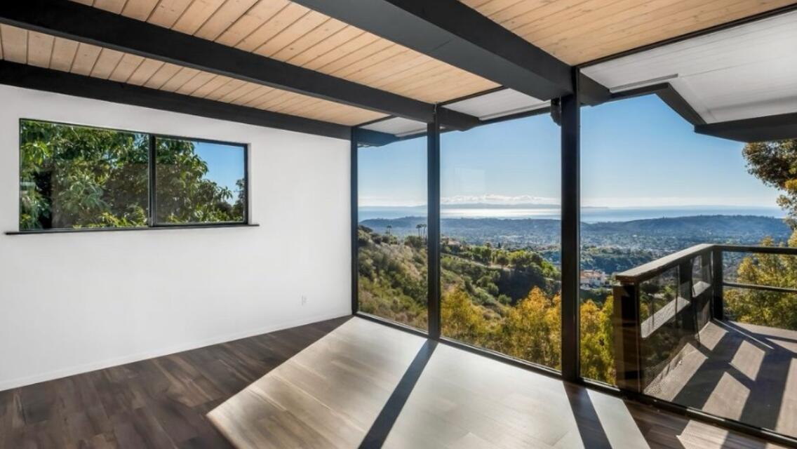 2911 Holly Road Santa Barbara, CA 93105 - Photo 8 of 20 a view of a balcony