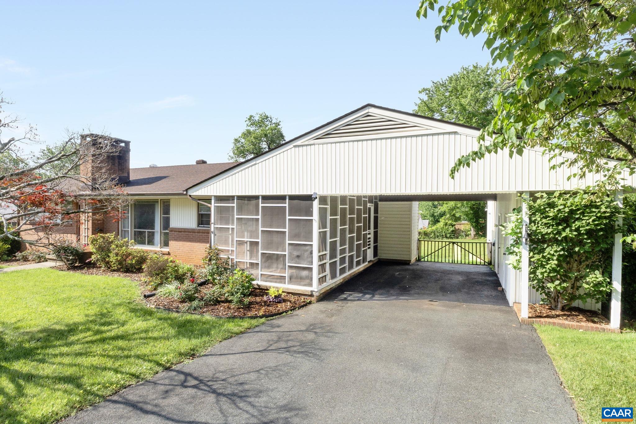 1304 Lester Drive Charlottesville, VA 22901 - Photo 4 of 40