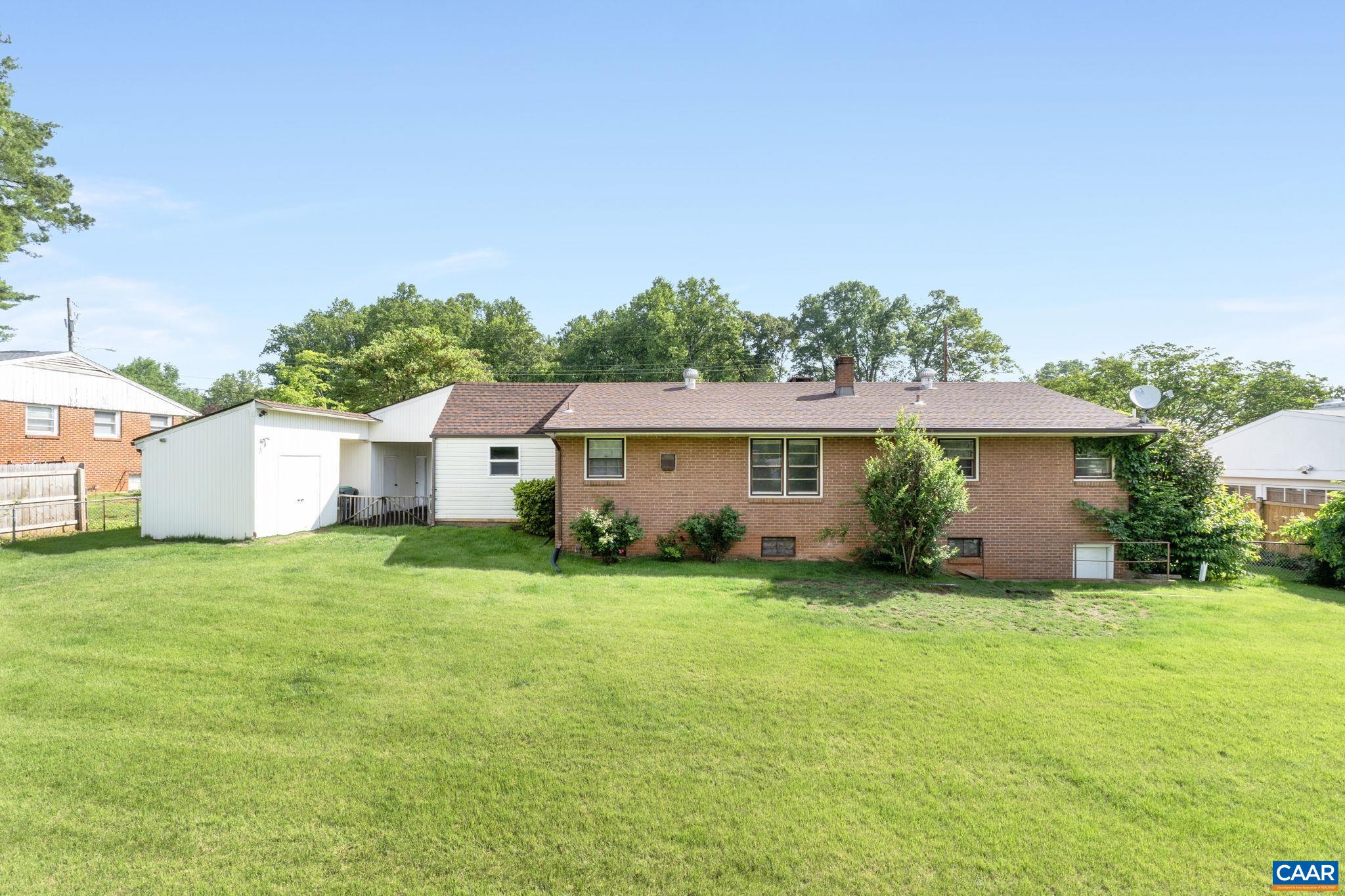 1304 Lester Drive Charlottesville, VA 22901 - Photo 6 of 40
