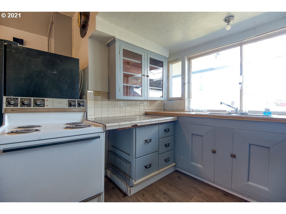 607 Ash Street Myrtle Point, OR 97458 - Photo 11 of 26 Gallery Image 11