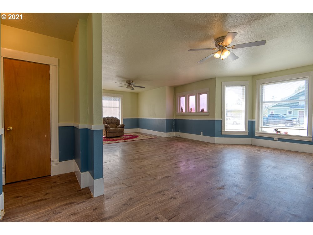 607 Ash Street Myrtle Point, OR 97458 - Photo 14 of 26 Gallery Image 14