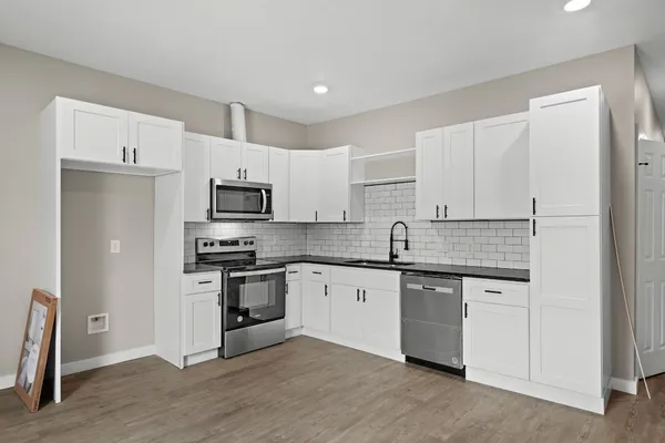 $1,400 | 1644 County Road 180, Unit 3, Alvin, TX 77511
