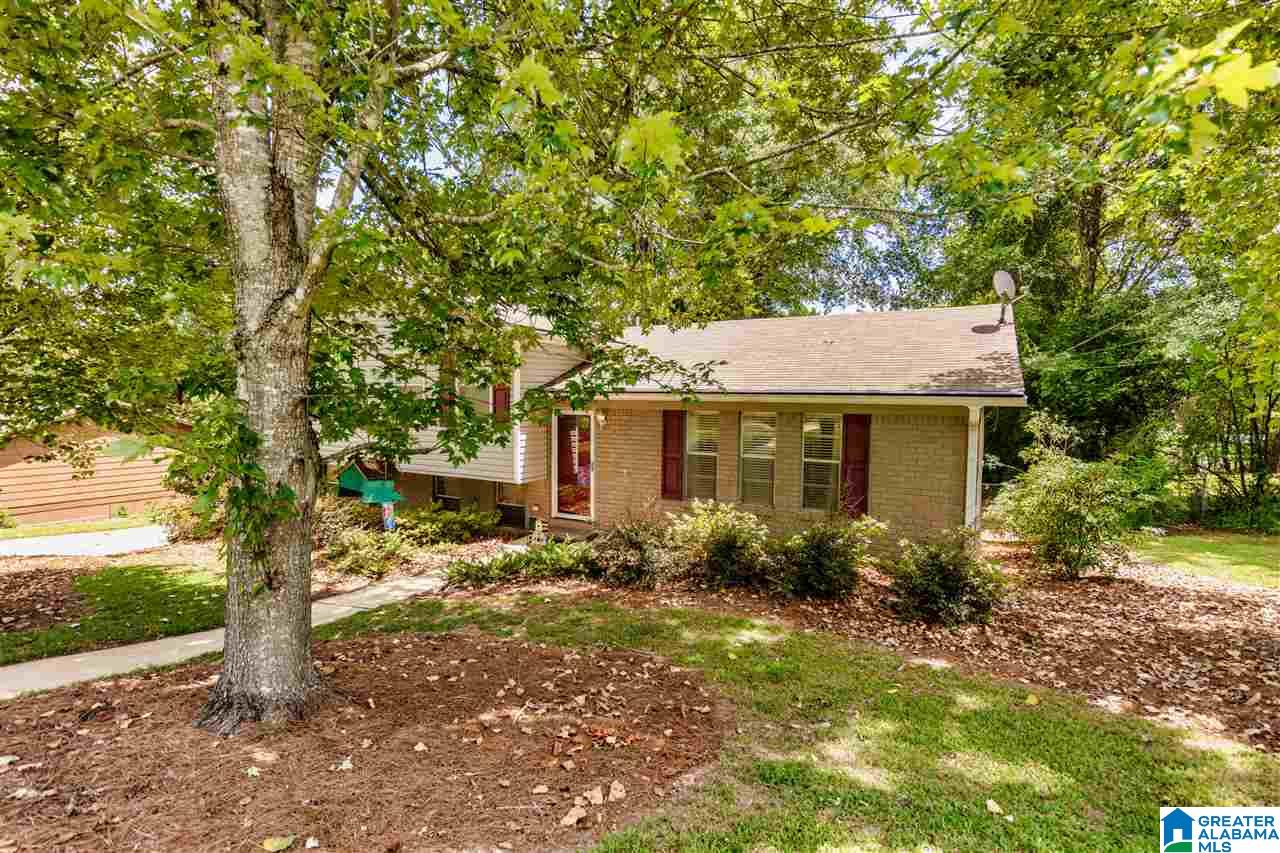 545 Overhill Road Pelham, AL 35124 - Photo 3 of 40 Gallery Image 3