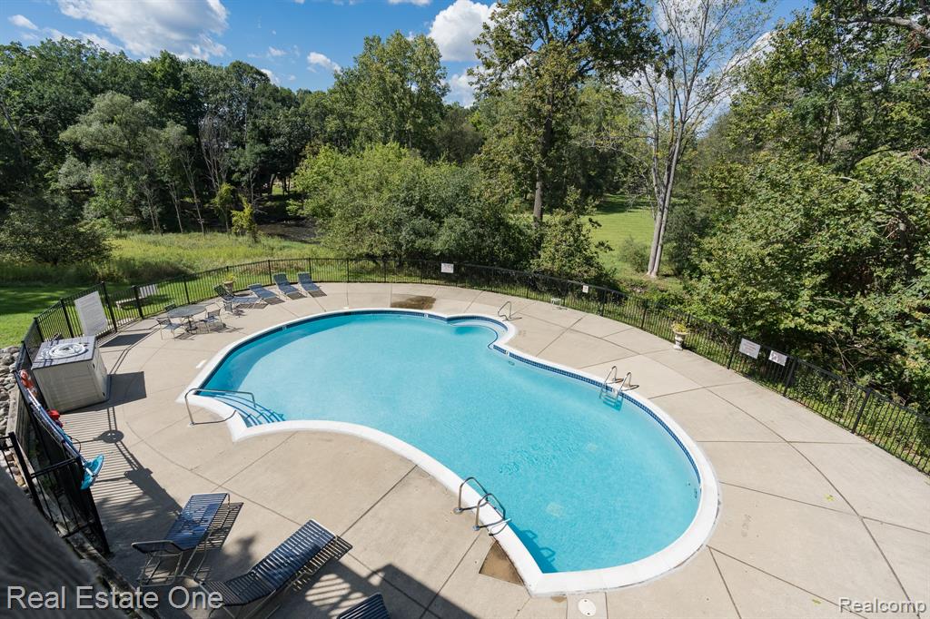 1677 Riverside Drive, Unit 16 Rochester Hills, MI 48309 - Photo 31 of 31