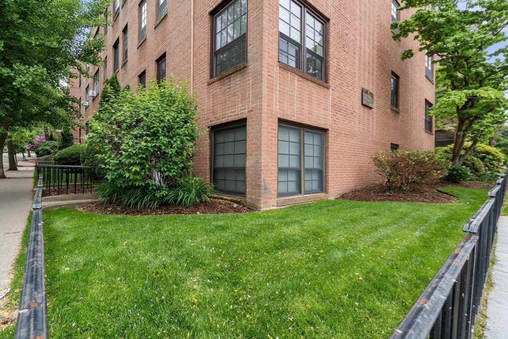 56 Garrison Road, Unit 56 Brookline, MA 02445 - Photo 16 of 19