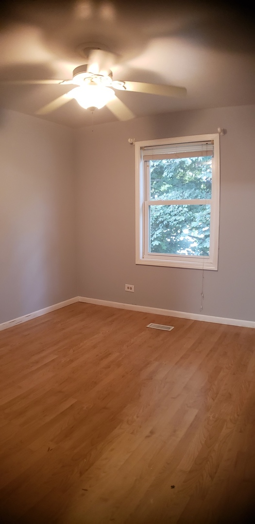 354 Creekside Drive Vernon Hills, IL 60061 - Photo 6 of 8