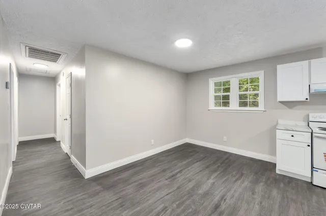 $179,900 | 47 Oakwood Drive, Jackson, TN 38301