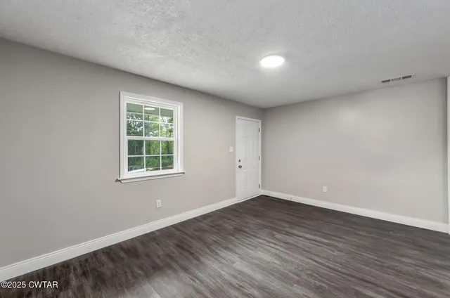 $179,900 | 47 Oakwood Drive, Jackson, TN 38301