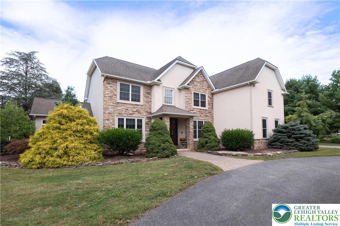 4064 Autumn Ridge Road Bethlehem, PA 18017 - Photo 2 of 51 Gallery Image 2