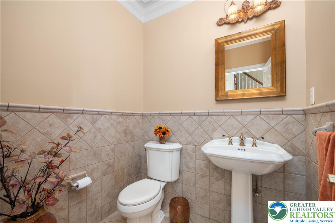 4064 Autumn Ridge Road Bethlehem, PA 18017 - Photo 32 of 51 Gallery Image 32