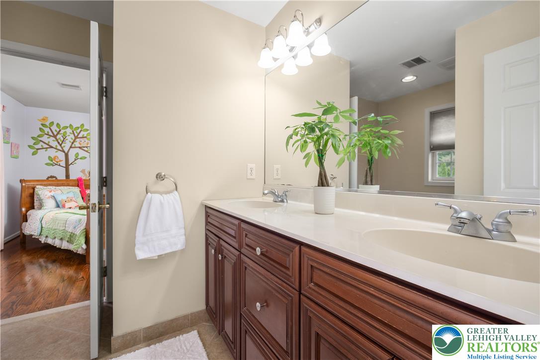 4064 Autumn Ridge Road Bethlehem, PA 18017 - Photo 42 of 51 Gallery Image 42