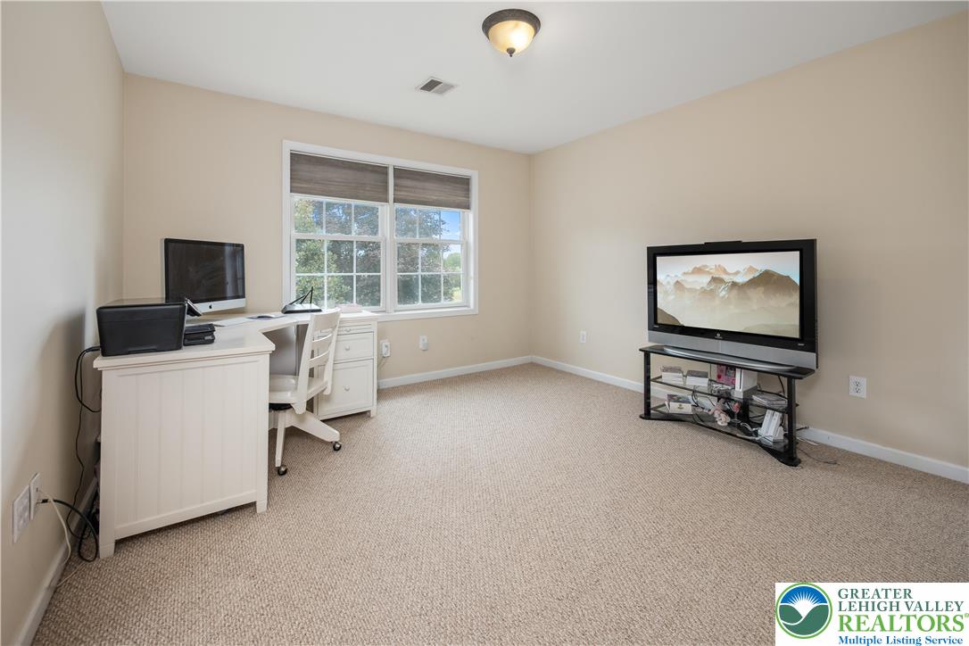 4064 Autumn Ridge Road Bethlehem, PA 18017 - Photo 48 of 51 Gallery Image 48