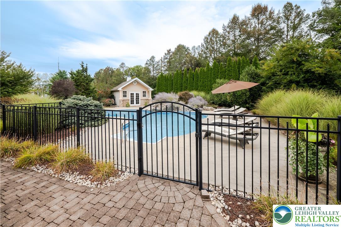 4064 Autumn Ridge Road Bethlehem, PA 18017 - Photo 6 of 51 Gallery Image 6