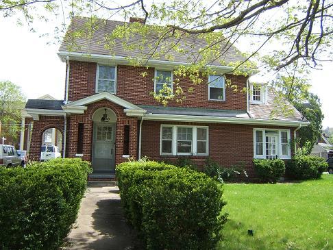435 West Riverside Street Covington, VA 24426 - Photo 2 of 2 Front of House