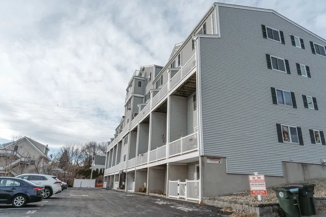 $389,000 | 12 Summit Avenue, Unit 4, Beverly, MA 01915