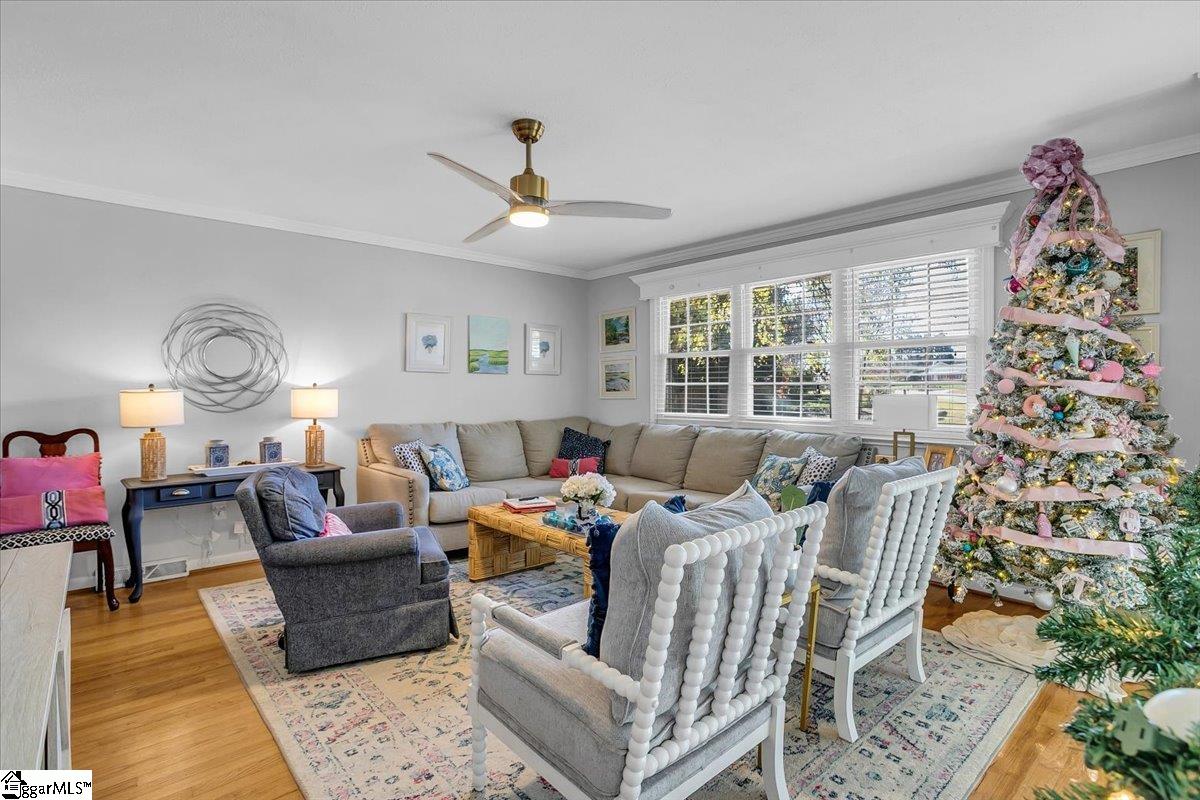 212 Shallowford Road Greenville, SC 29607 - Photo 6 of 47