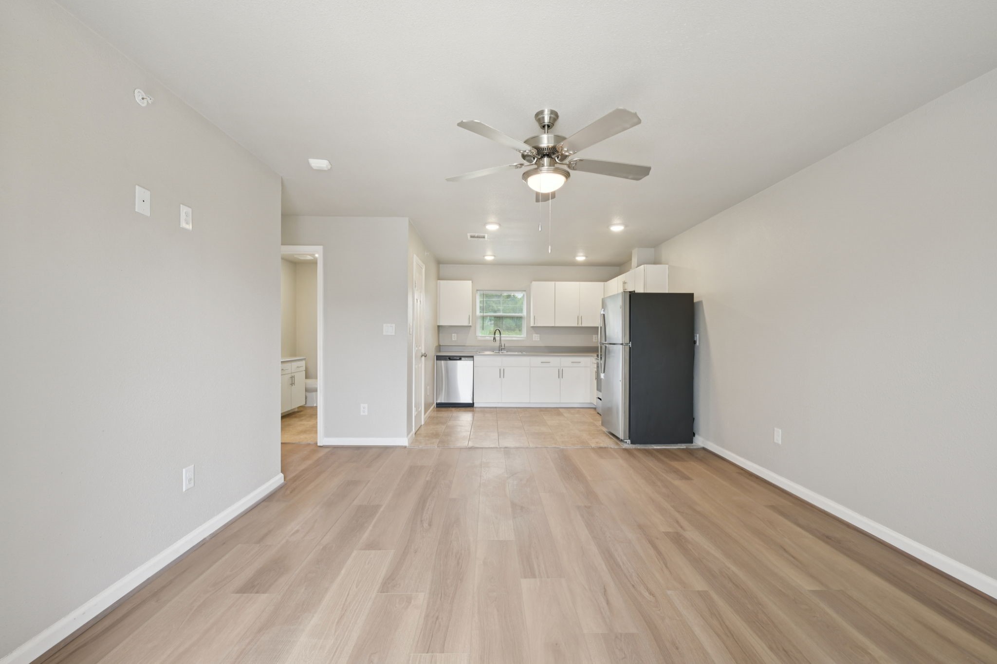 282 Plez Morgan, Unit A Montgomery, TX 77356 - Photo 5 of 46