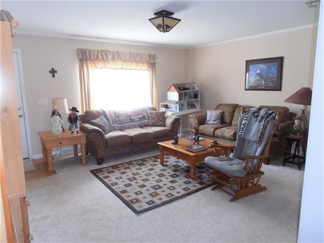 7443 Chowning Road Springfield, TN 37172 - Photo 3 of 15 Formal living room
