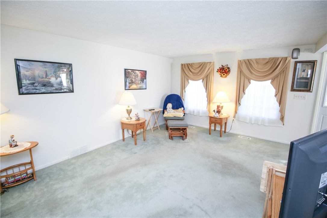 138 Greenway Boulevard Riga, NY 14428 - Photo 5 of 14