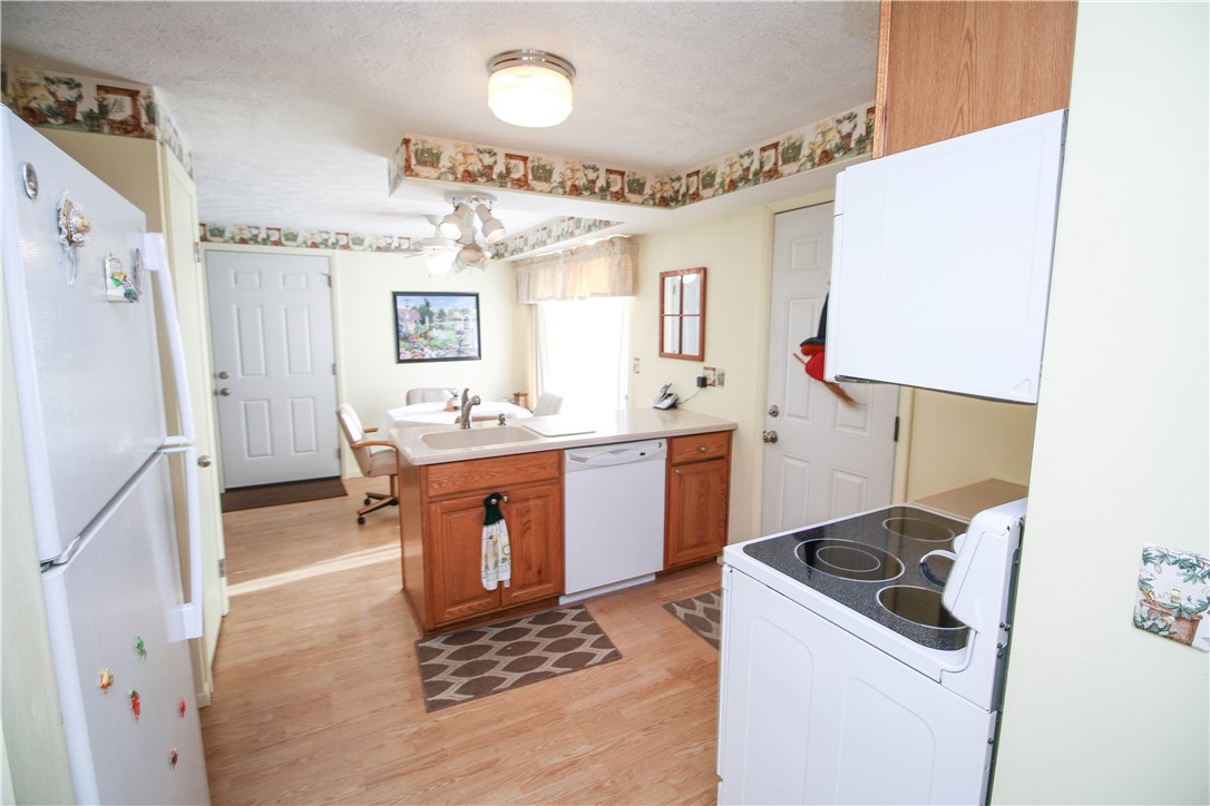 138 Greenway Boulevard Riga, NY 14428 - Photo 8 of 14