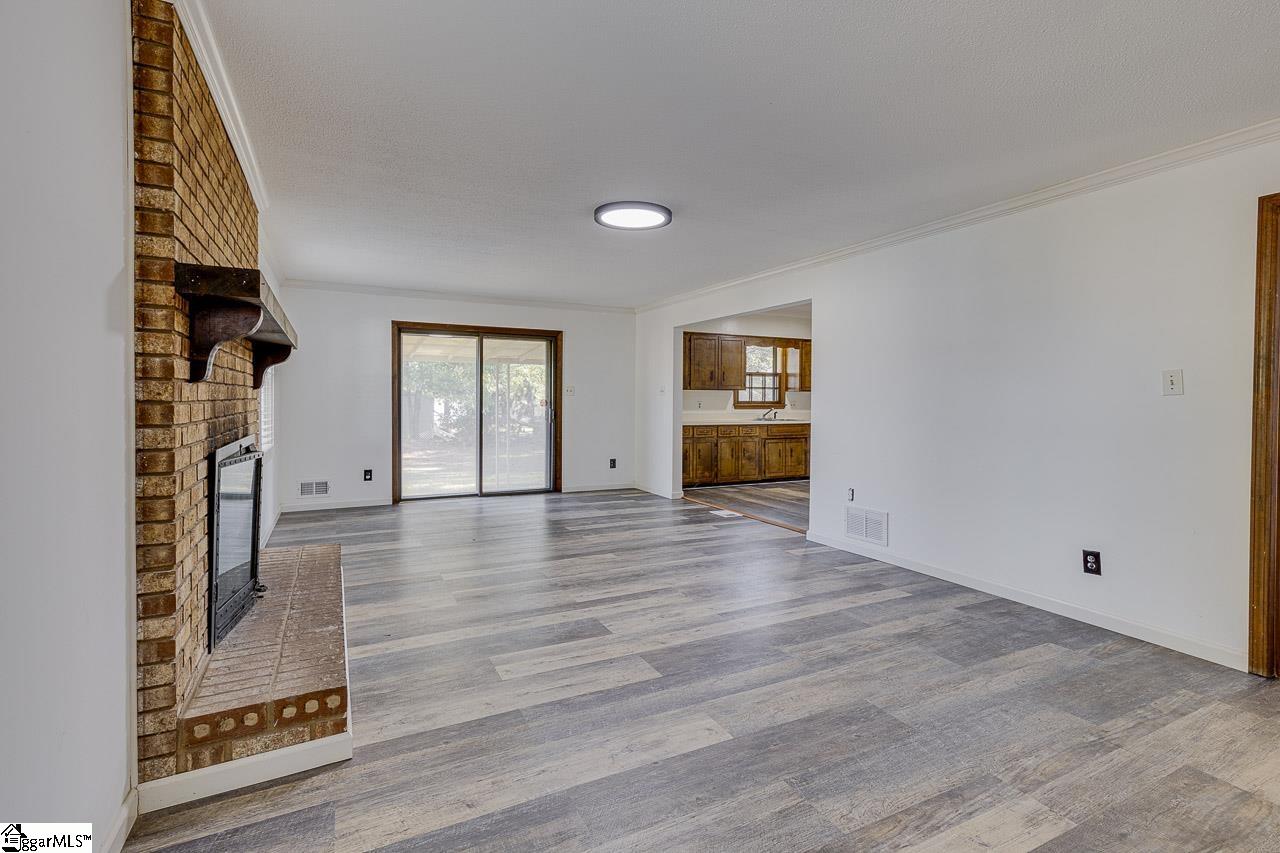 3622 Parris Bridge Road Boiling Springs, SC 29316 - Photo 6 of 33 Gallery Image 6