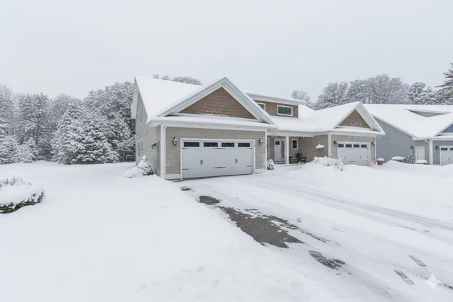 $652,000 | 76 Chase Court, Essex, VT 05452