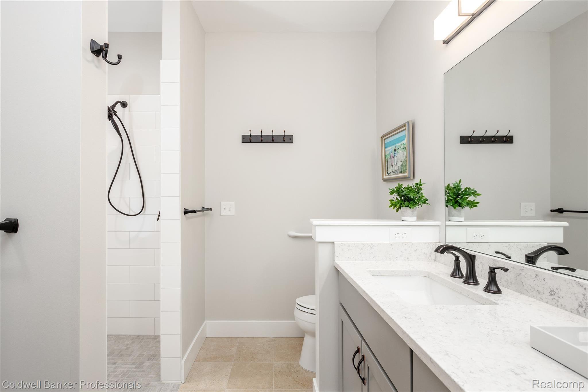 2530 Tooley Road Howell, MI 48855 - Photo 27 of 53 2530 Tooley L019.jpg